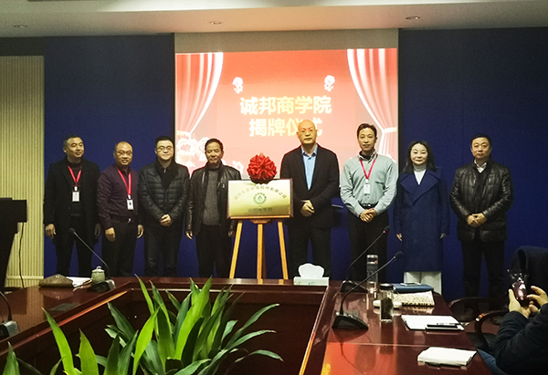 15450355829583174A01.jpg IMG_20181213_161457.jpg