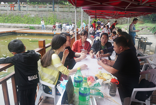 155592389745648121AE.jpg DSC08295.JPG